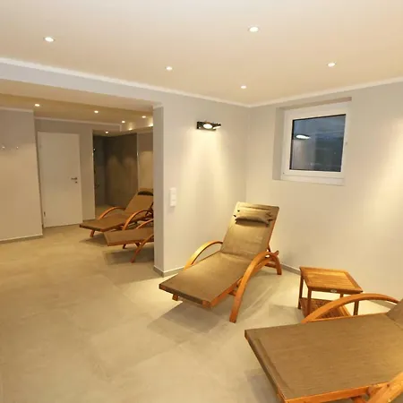 Strandlaeufer Whg 37 Sonnenschein Mit Balkon Apartment Baabe